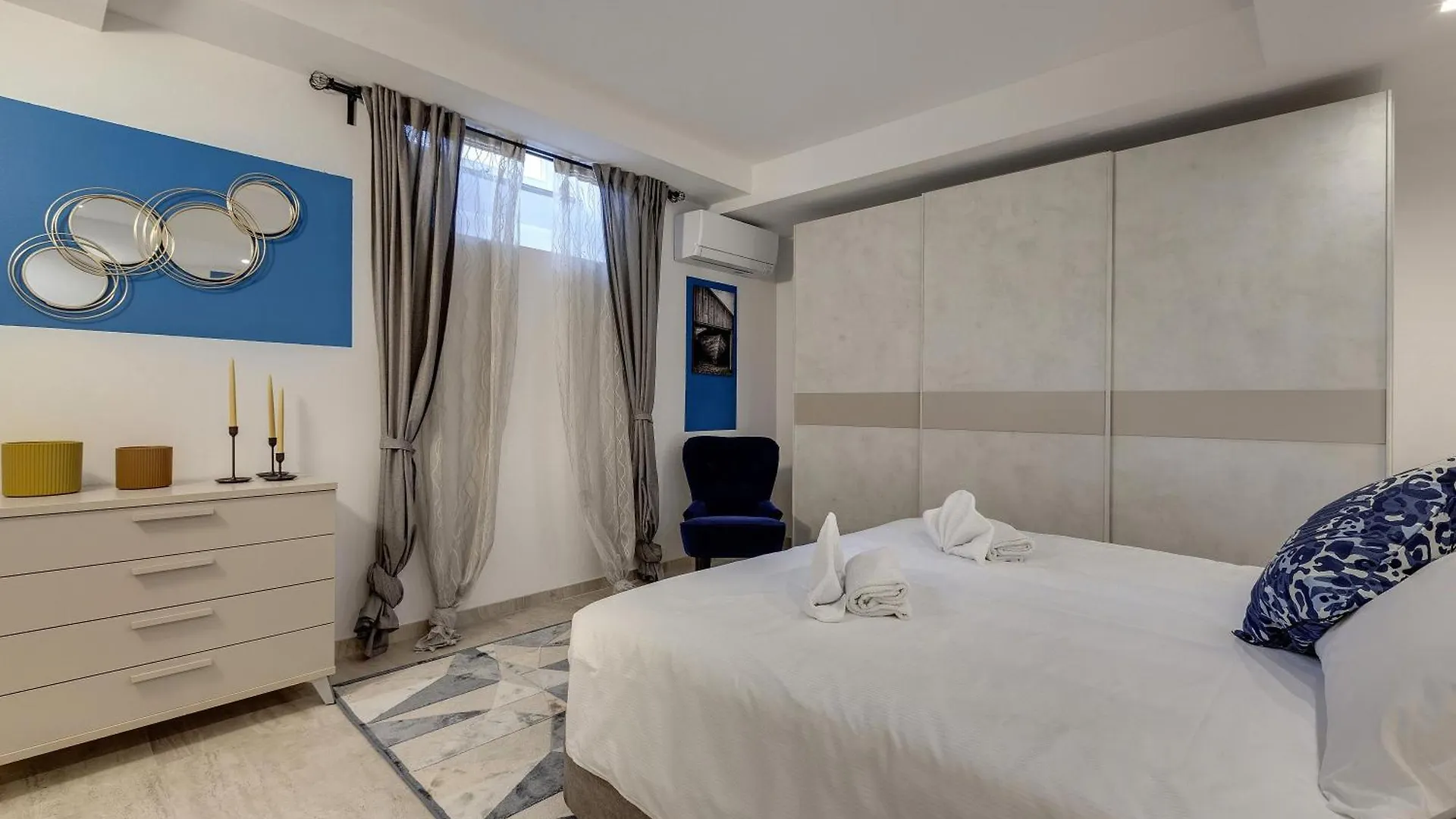 Bice & Krizia Apartments By Mamo Florence Italy