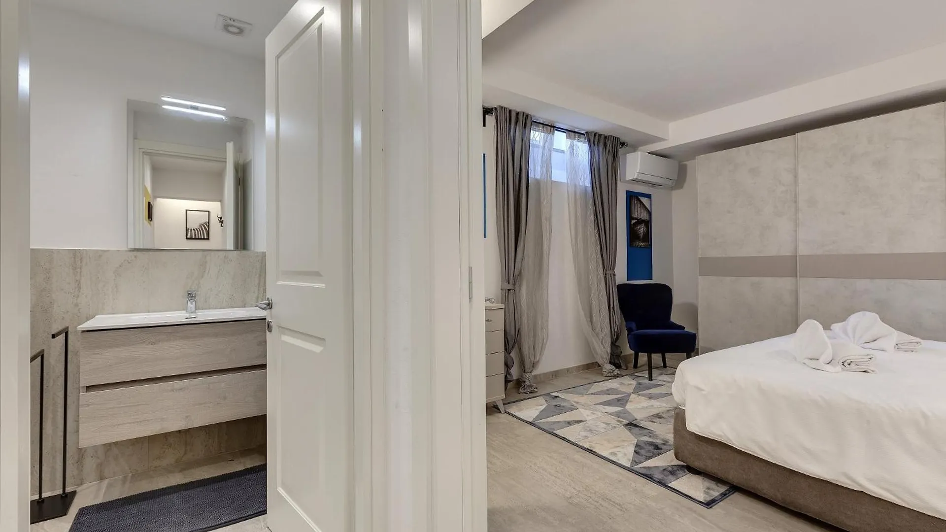 Bice & Krizia Apartments By Mamo Florencia 0*,  Italia